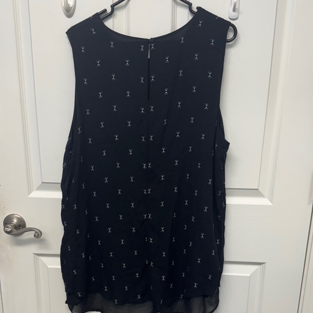 Ava & Viv Black Patterned Sleeveless Top - Picture 8 of 8